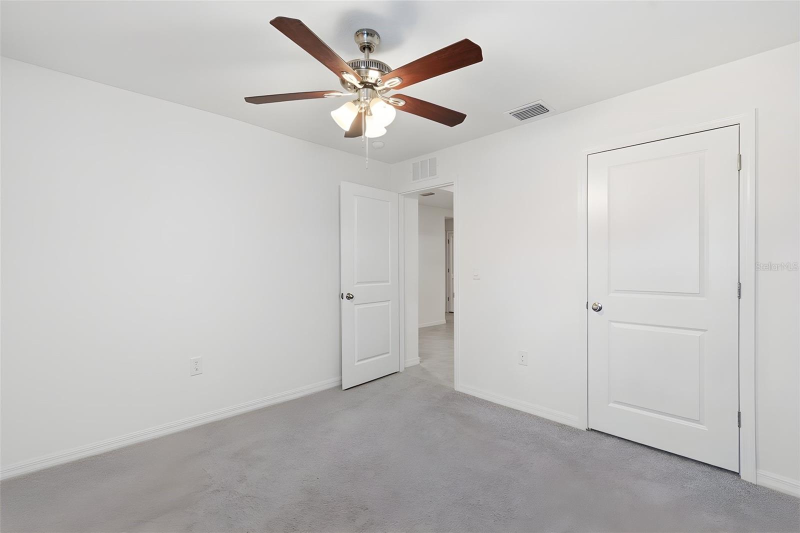 4052 Autumn Amber Dr Property Photo 34