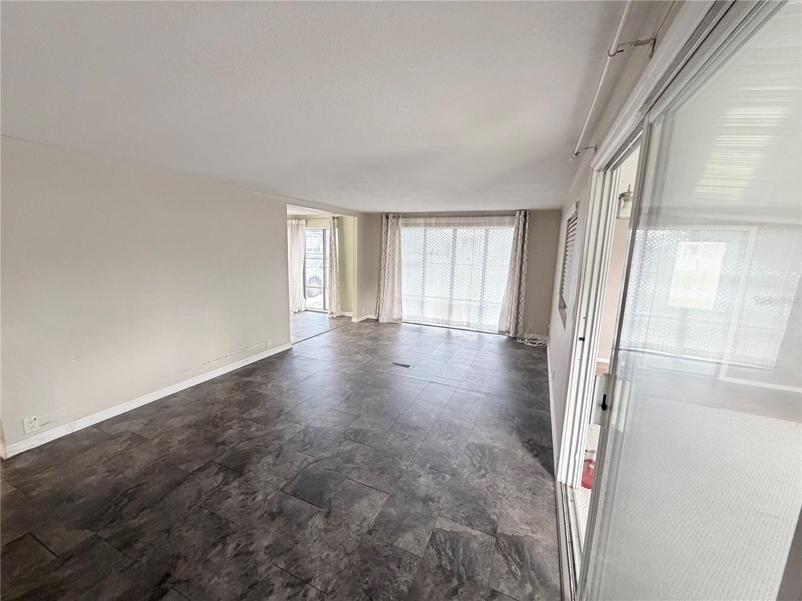 14224 Sandhurst St Property Photo 8