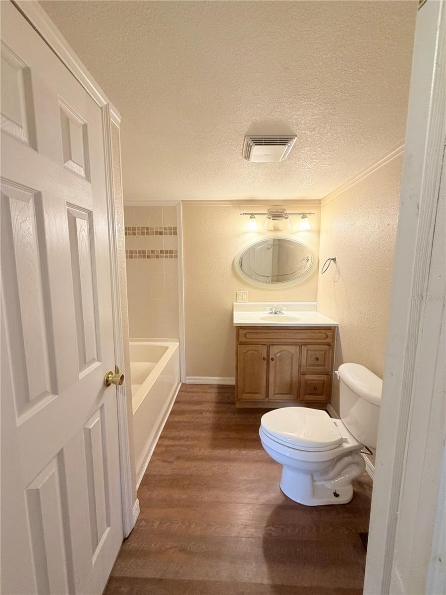 14224 Sandhurst St Property Photo 20