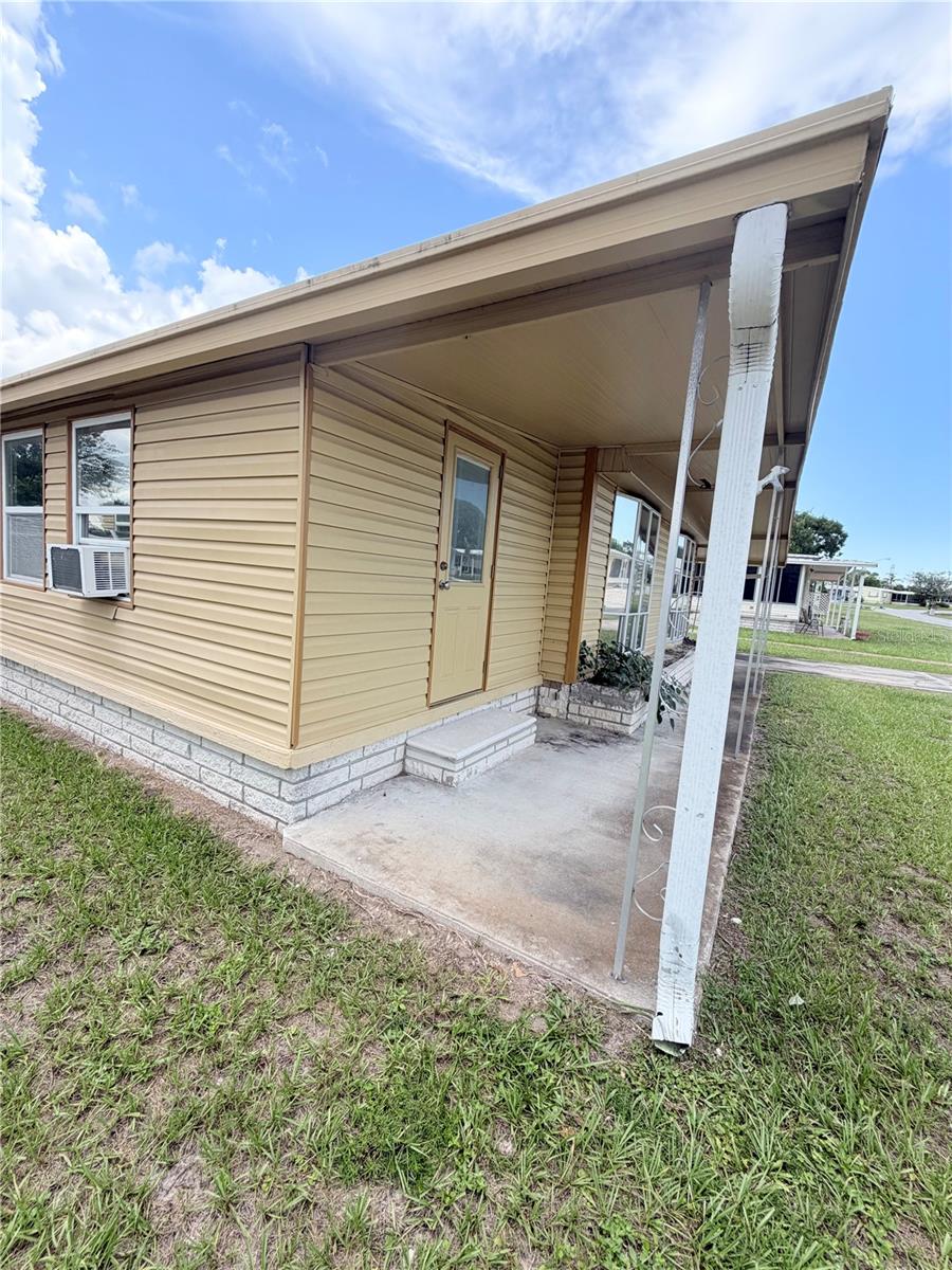 14224 Sandhurst St Property Photo 28