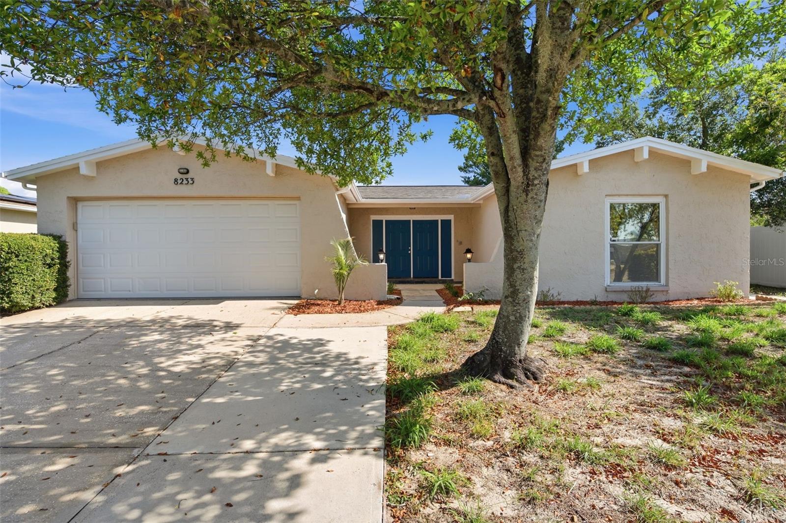 8233 Redfield Dr Property Photo