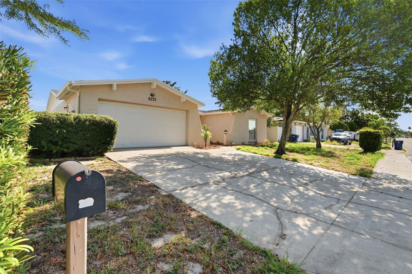 8233 Redfield Dr Property Photo 4
