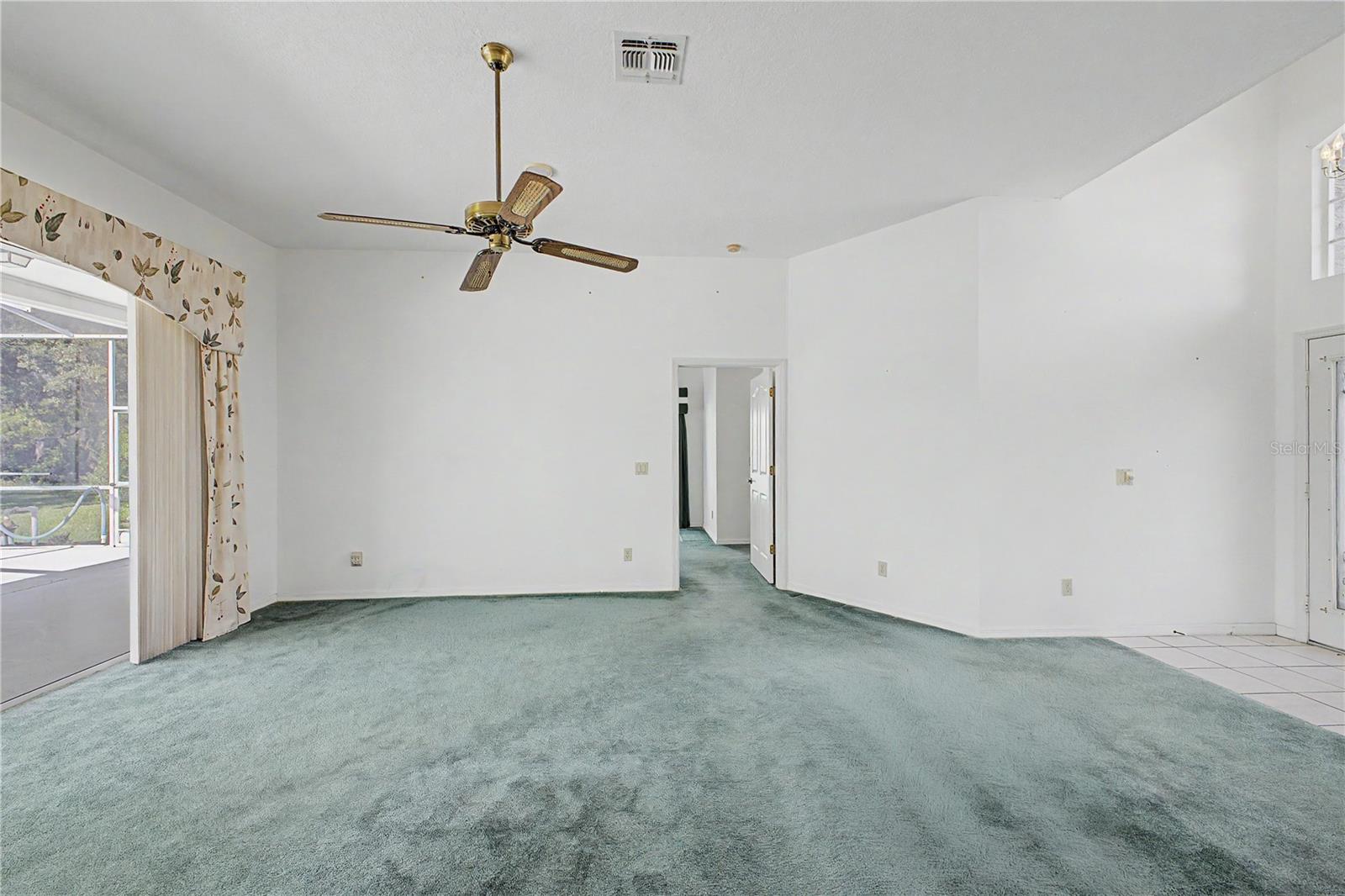 10376 Henderson St Property Photo 13