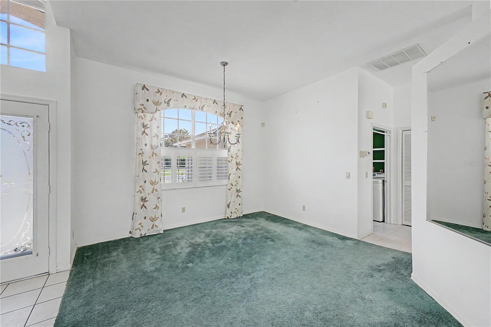 10376 Henderson St Property Photo 14