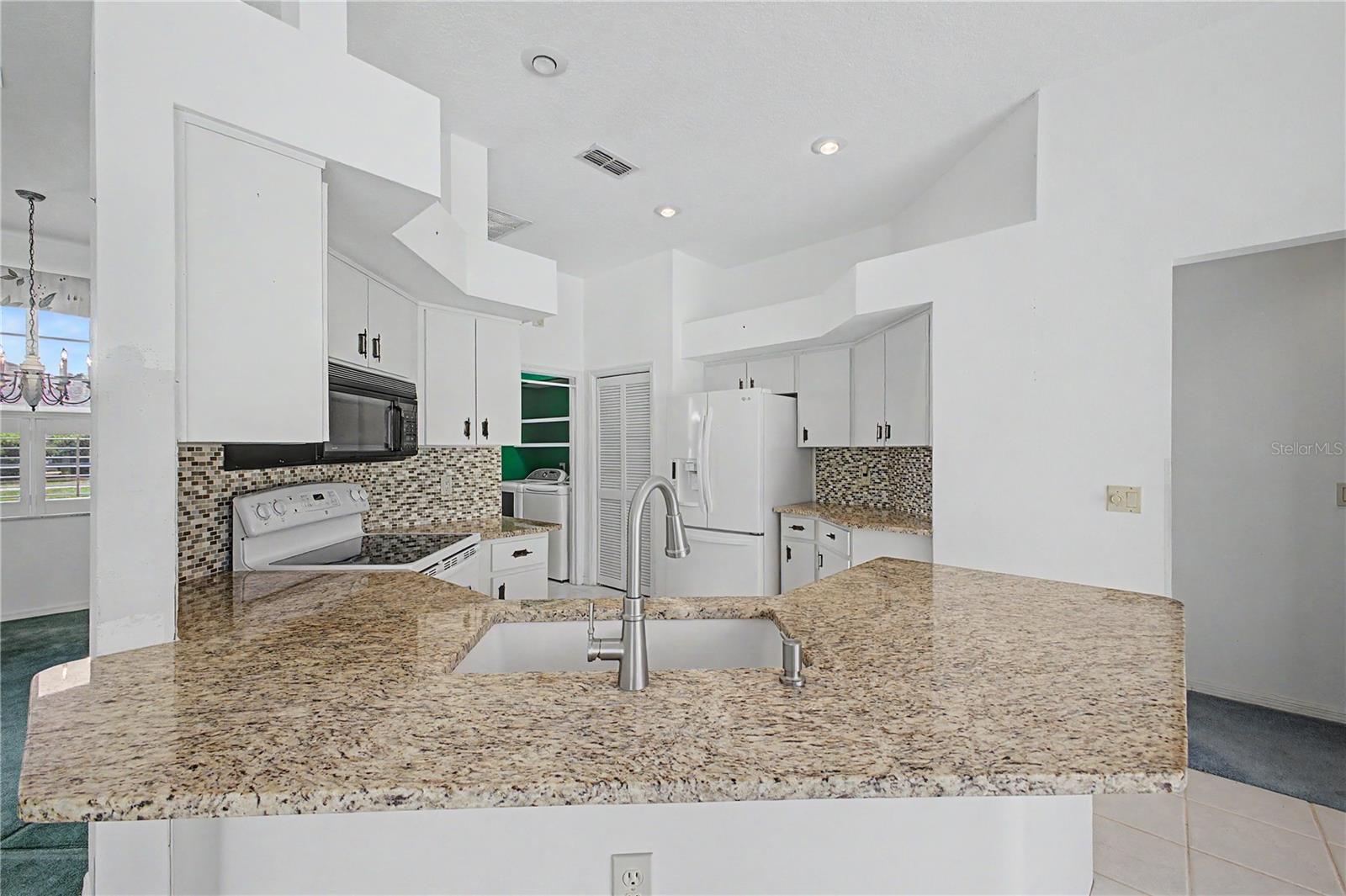 10376 Henderson St Property Photo 18