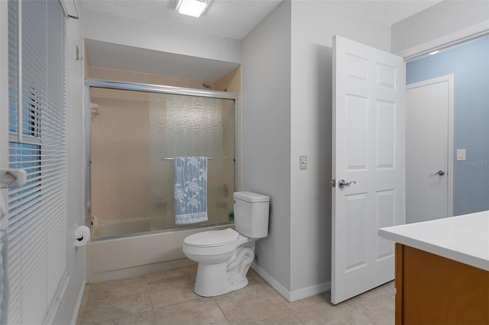 2292 Waterfall Dr Property Photo 30
