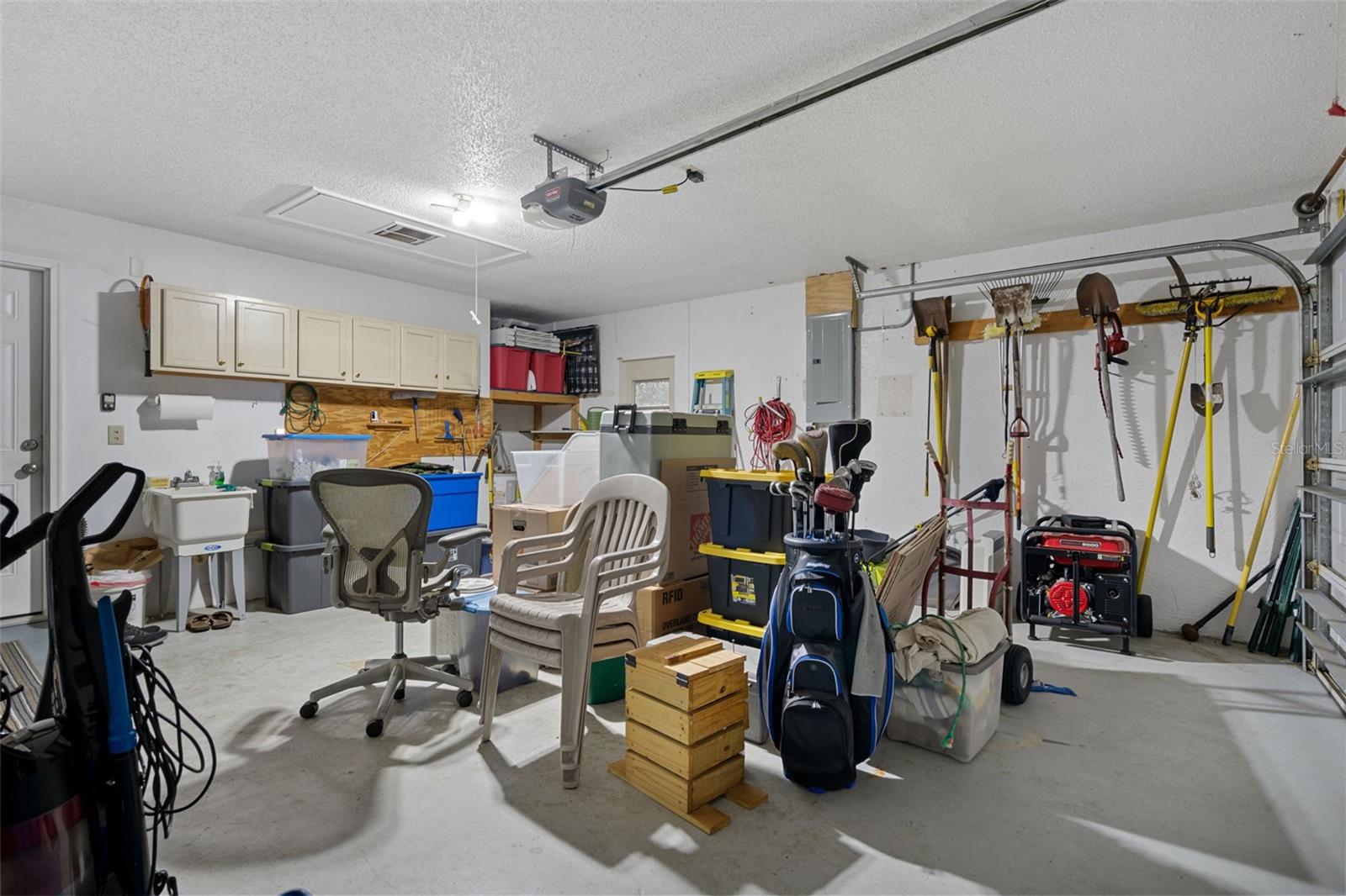 2292 Waterfall Dr Property Photo 34