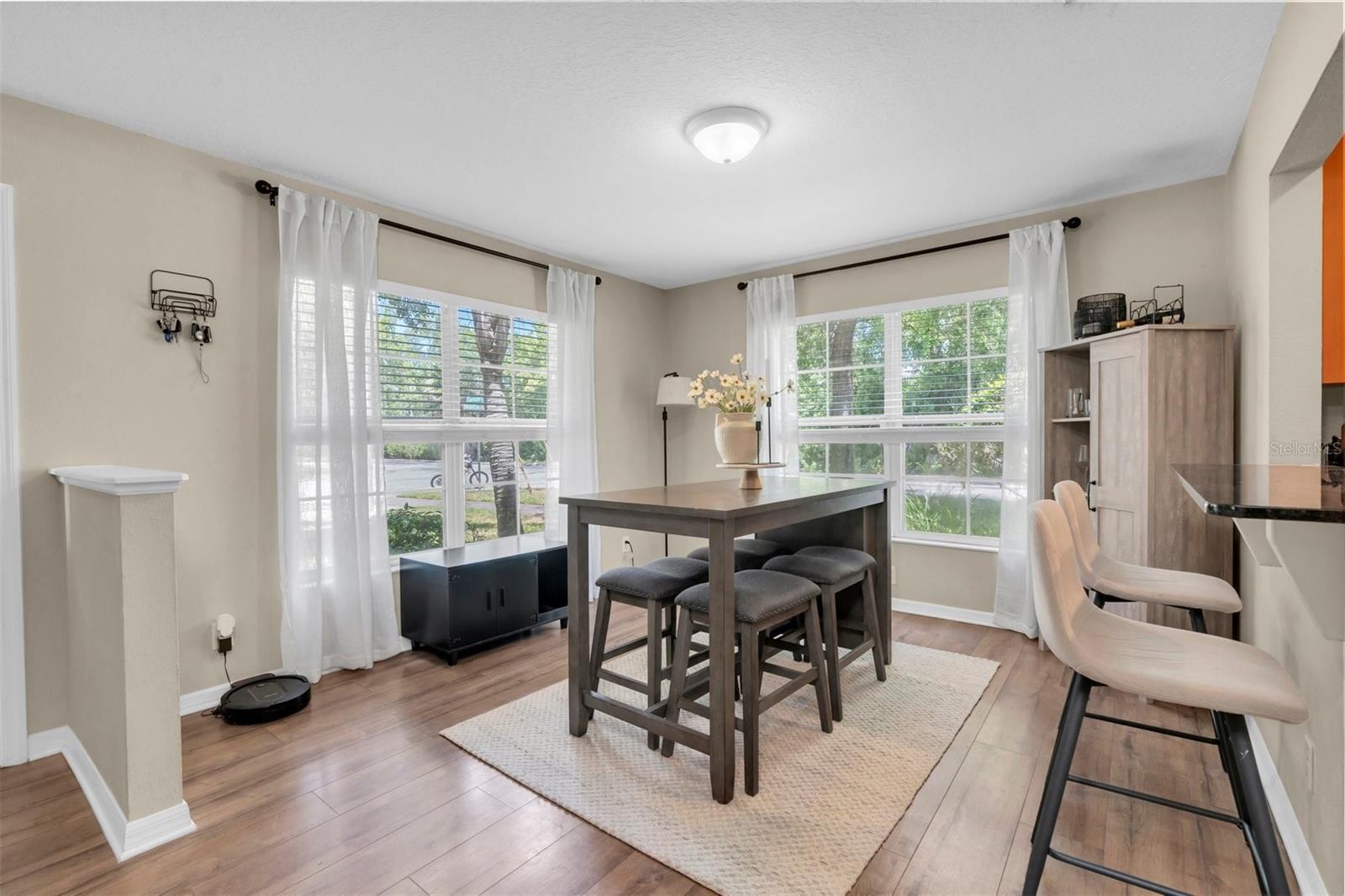 9548 Charlesberg Drive Property Photo 10