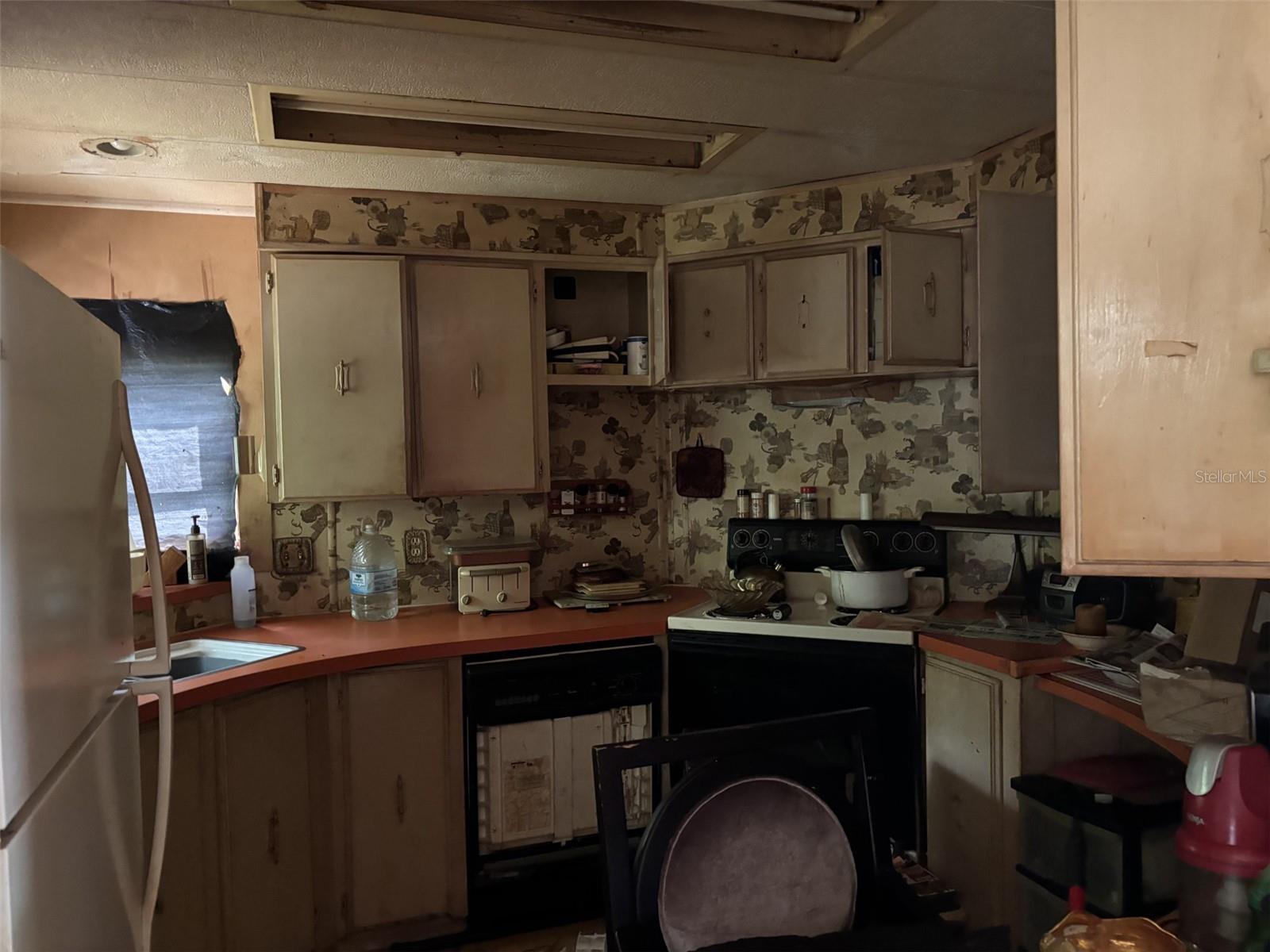 12506 Walton Ave Property Photo 6
