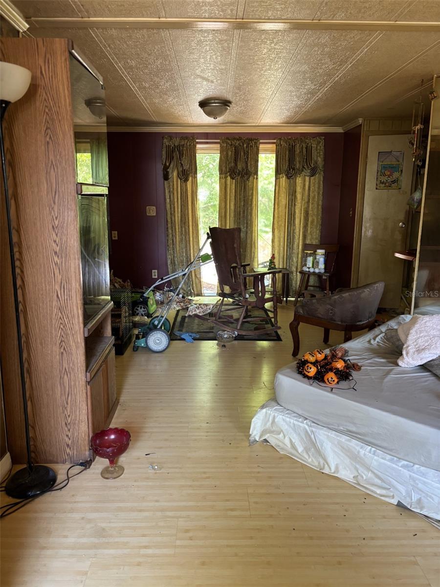 12506 Walton Ave Property Photo 13