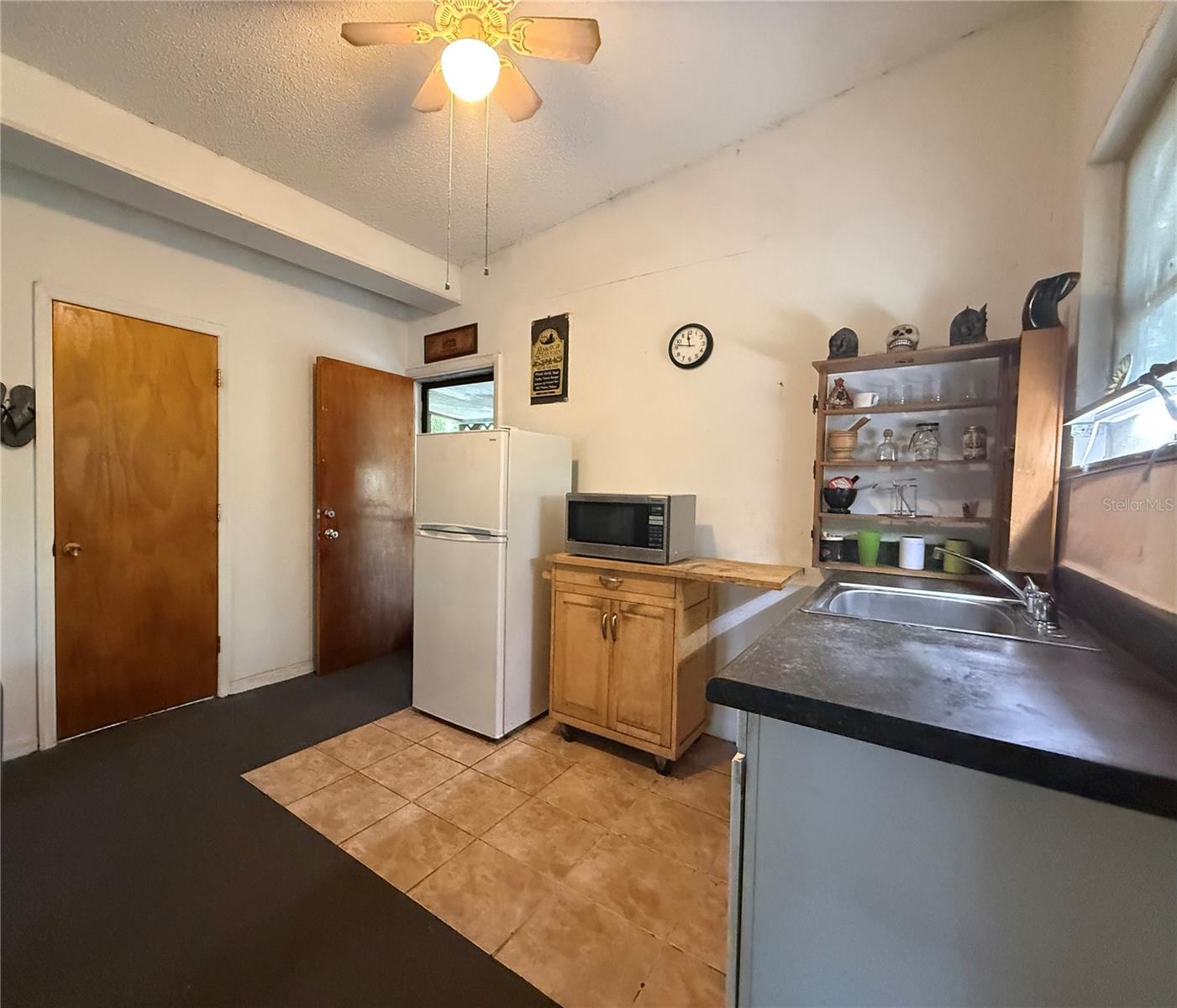 23946 Indigo Rd Property Photo 8