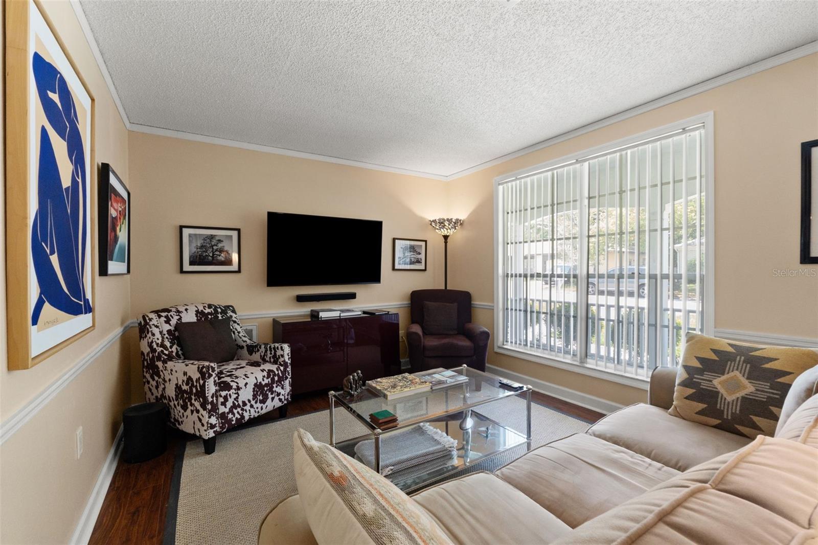 8802 Seeley Ln Property Photo 4
