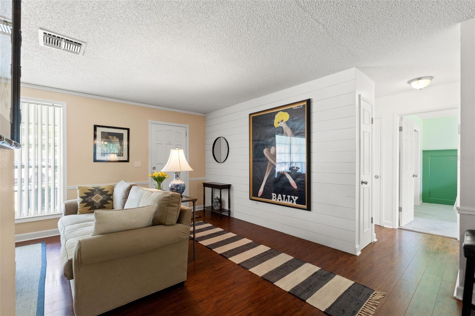8802 Seeley Ln Property Photo 6