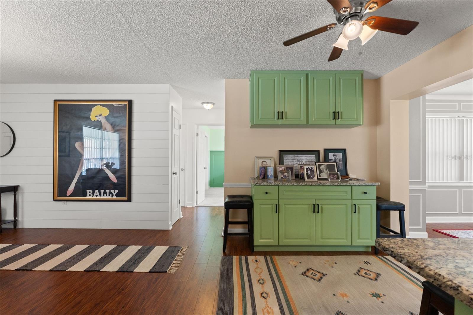 8802 Seeley Ln Property Photo 7