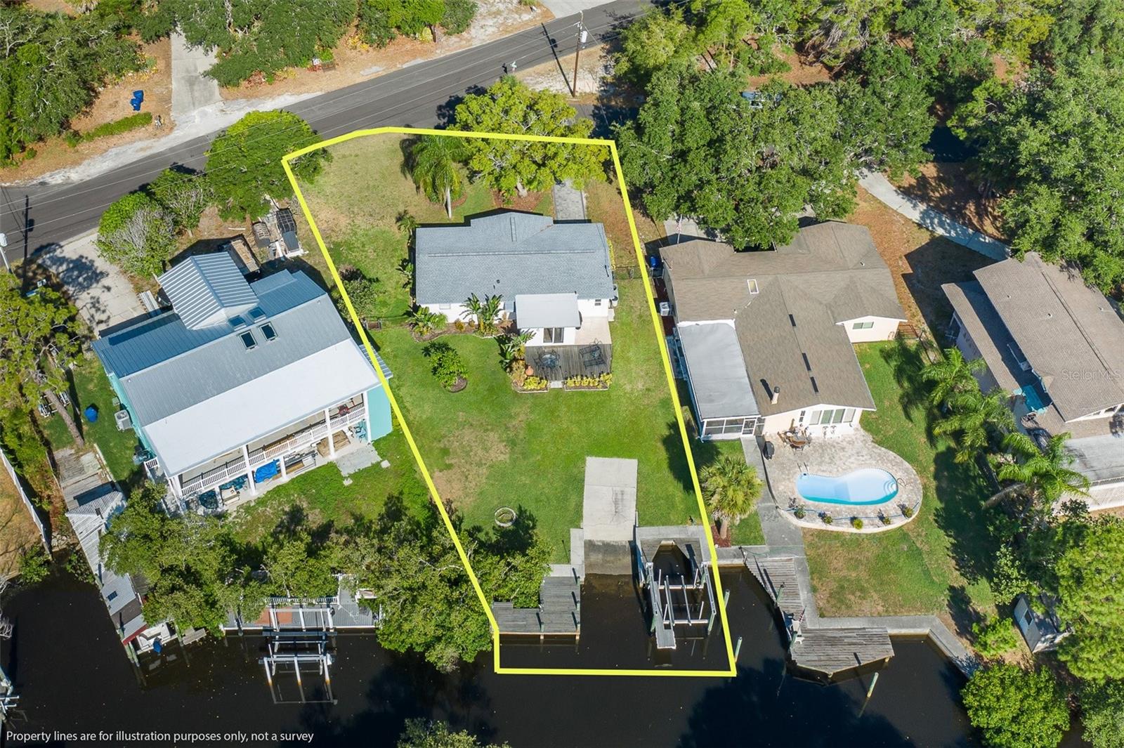 3318 Pineview Dr Property Photo 6