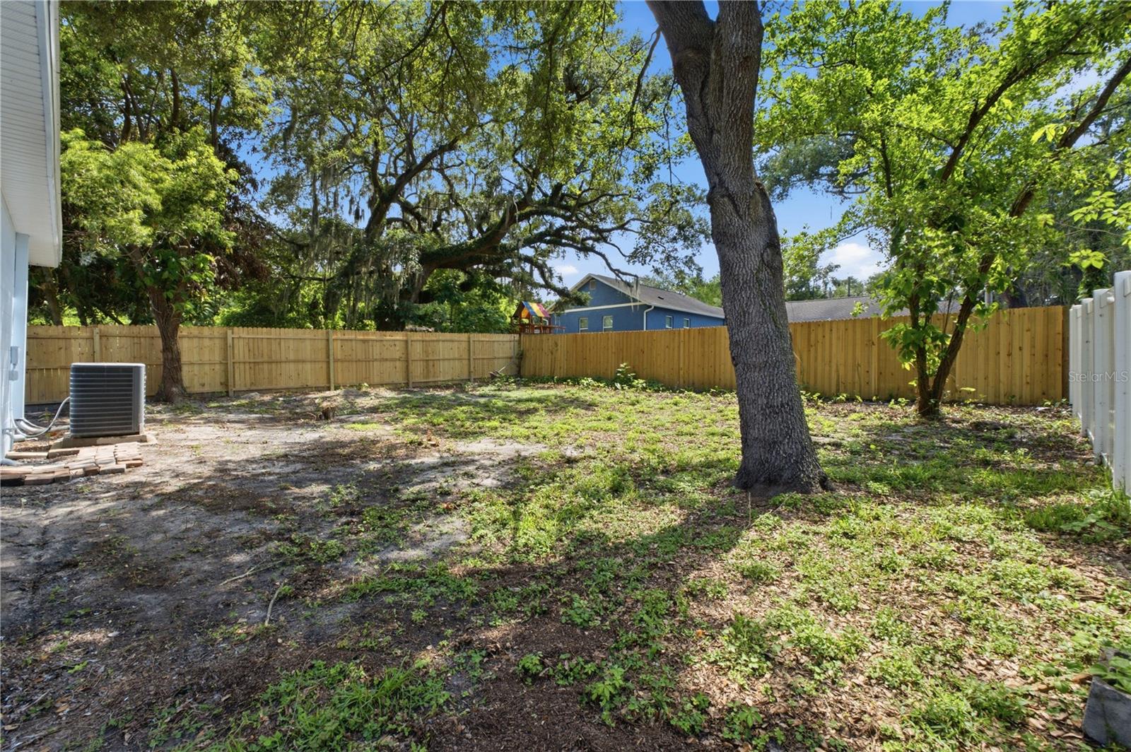 6812 Lyman Ave Property Photo 22