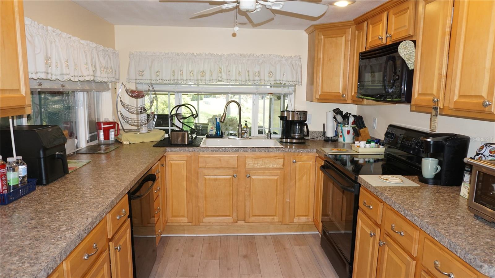 12507 Stone House Loop Property Photo 27