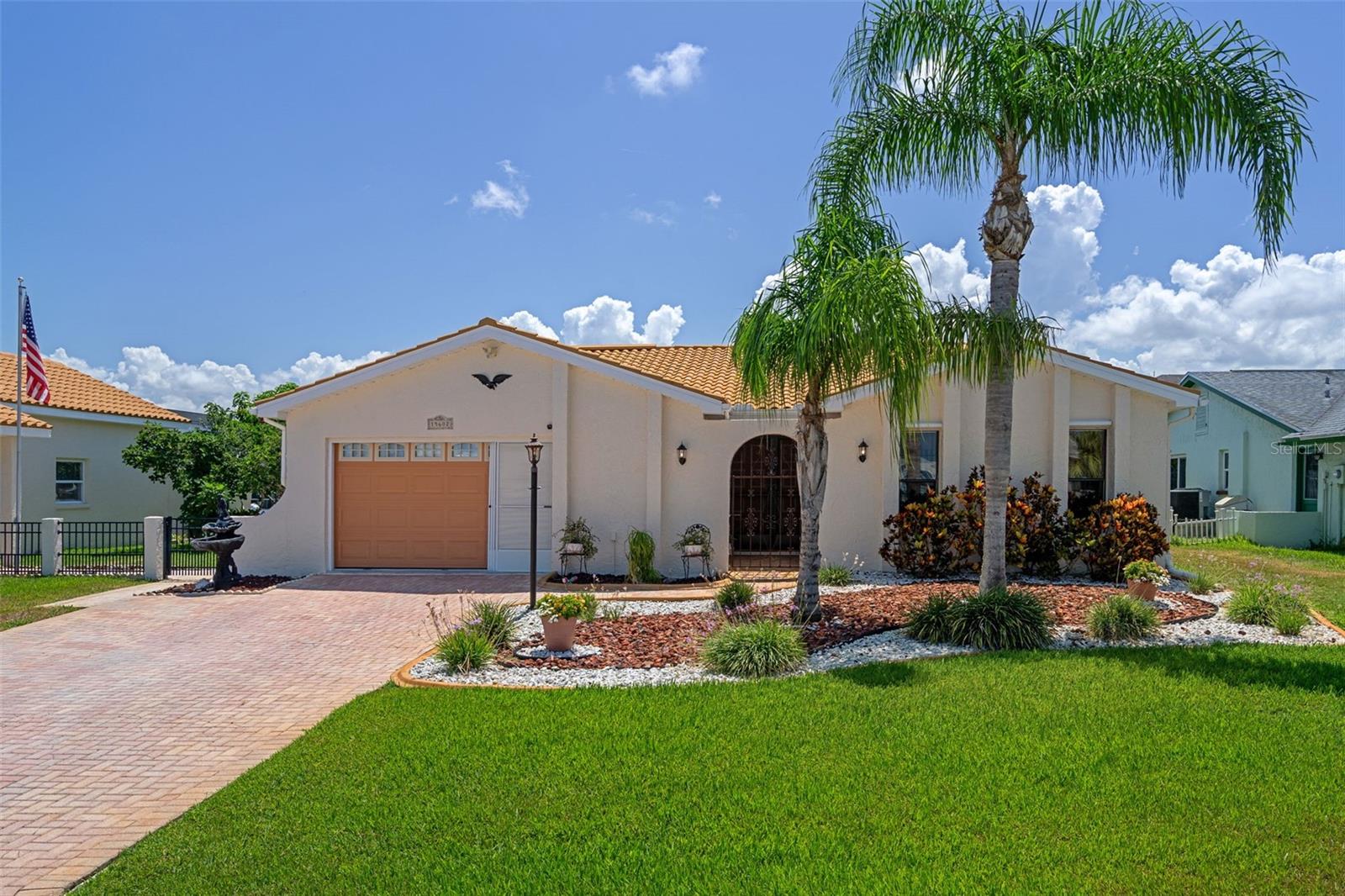 15602 Century Dr Property Photo 2