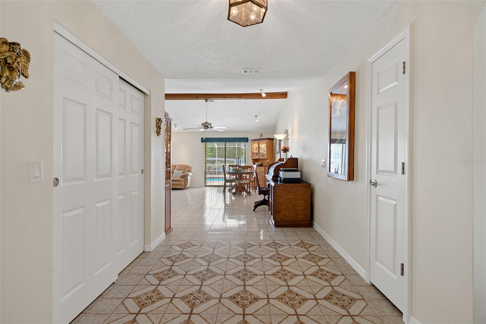15602 Century Dr Property Photo 13