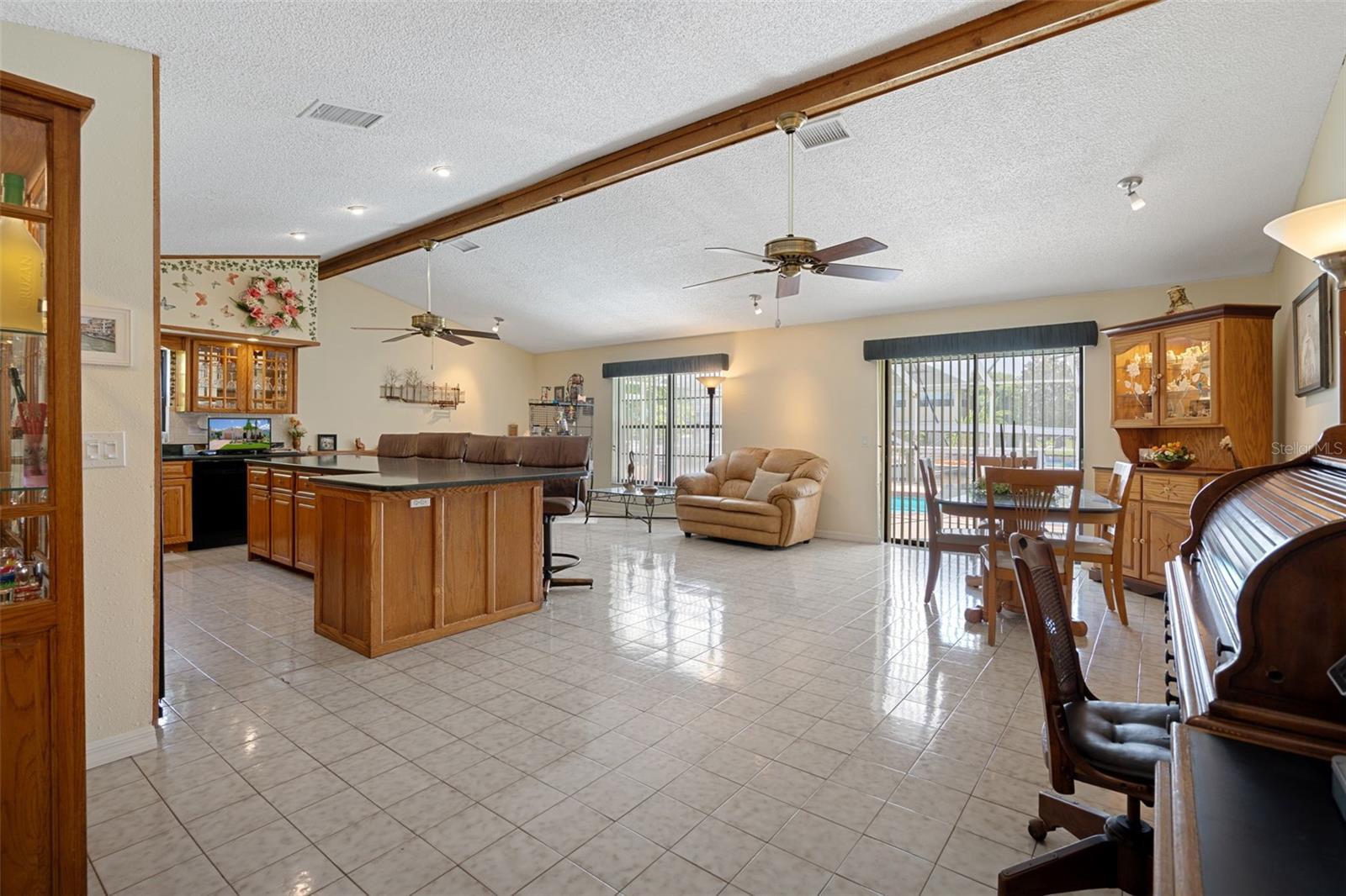 15602 Century Dr Property Photo 18