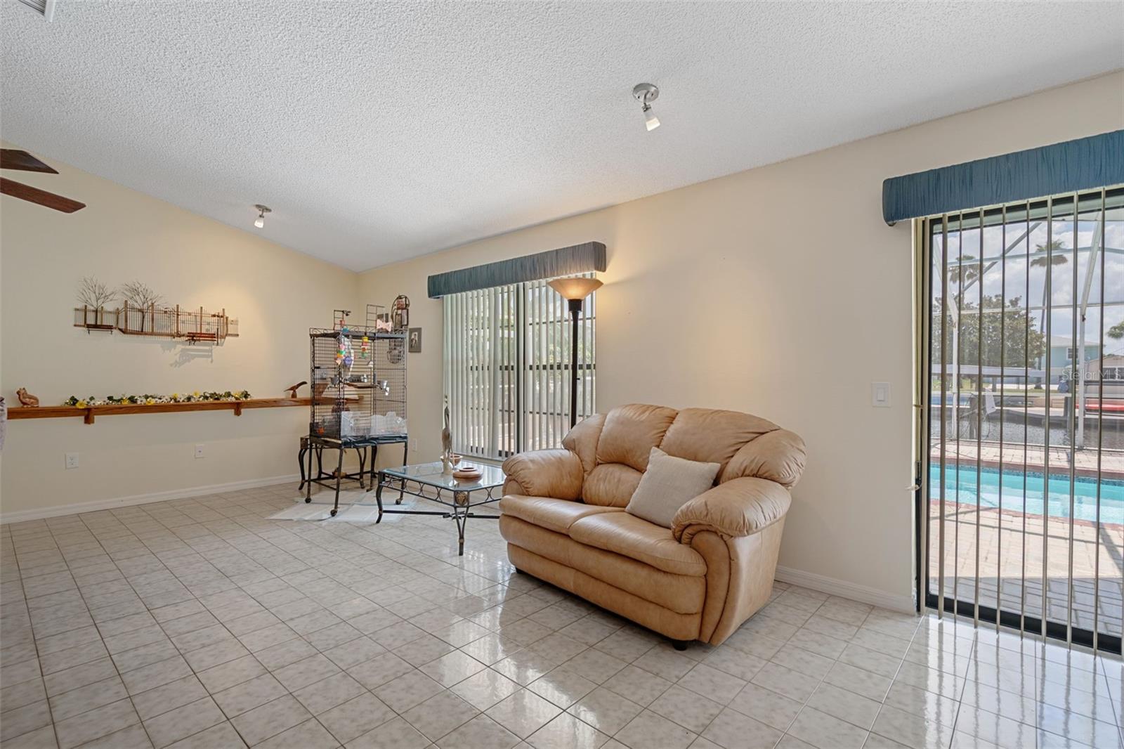 15602 Century Dr Property Photo 19