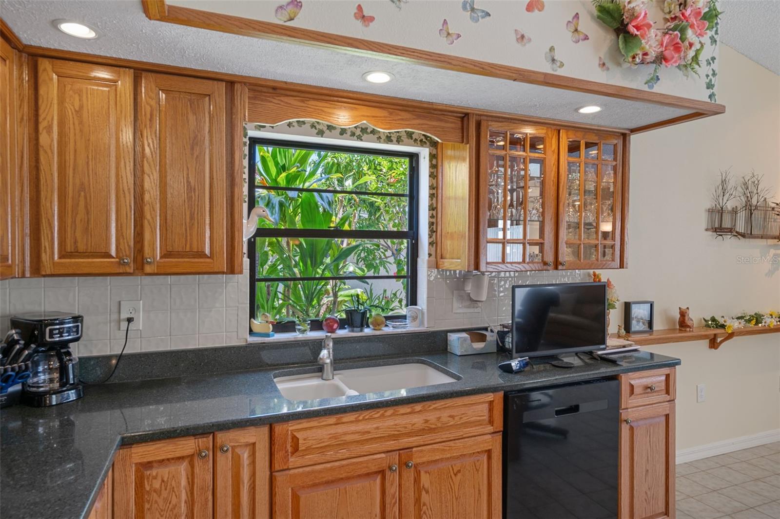 15602 Century Dr Property Photo 31