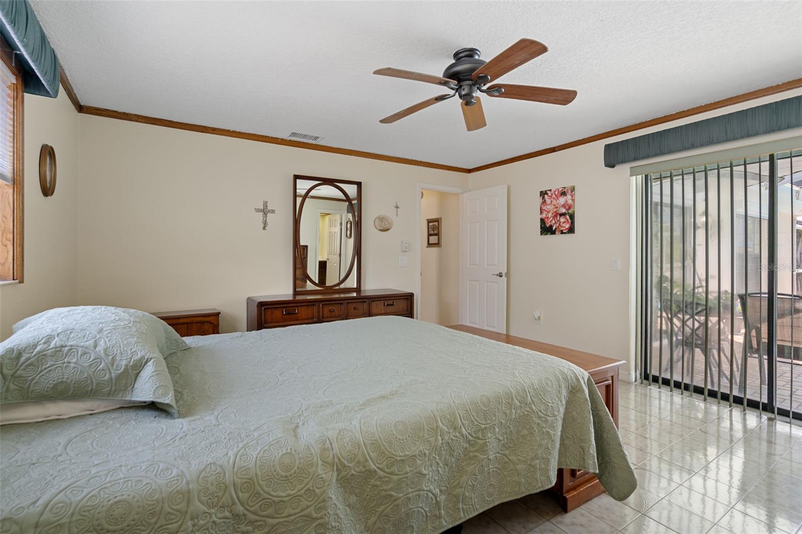 15602 Century Dr Property Photo 34