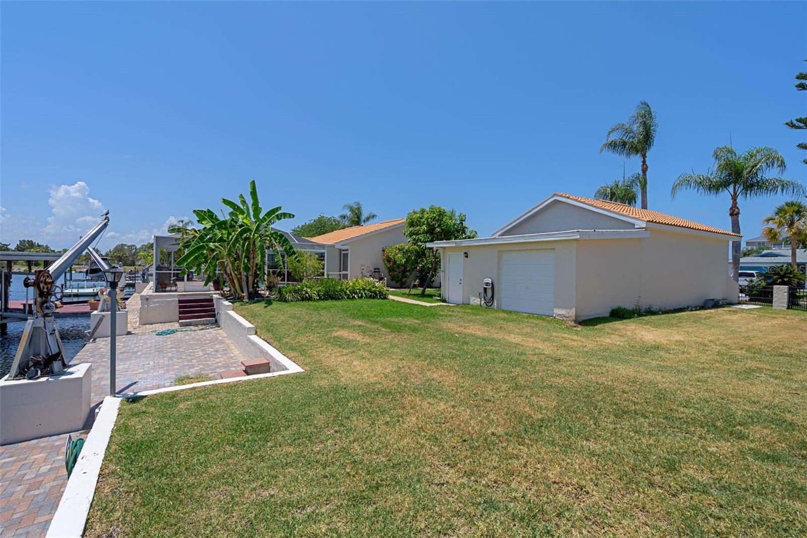15602 Century Dr Property Photo 51