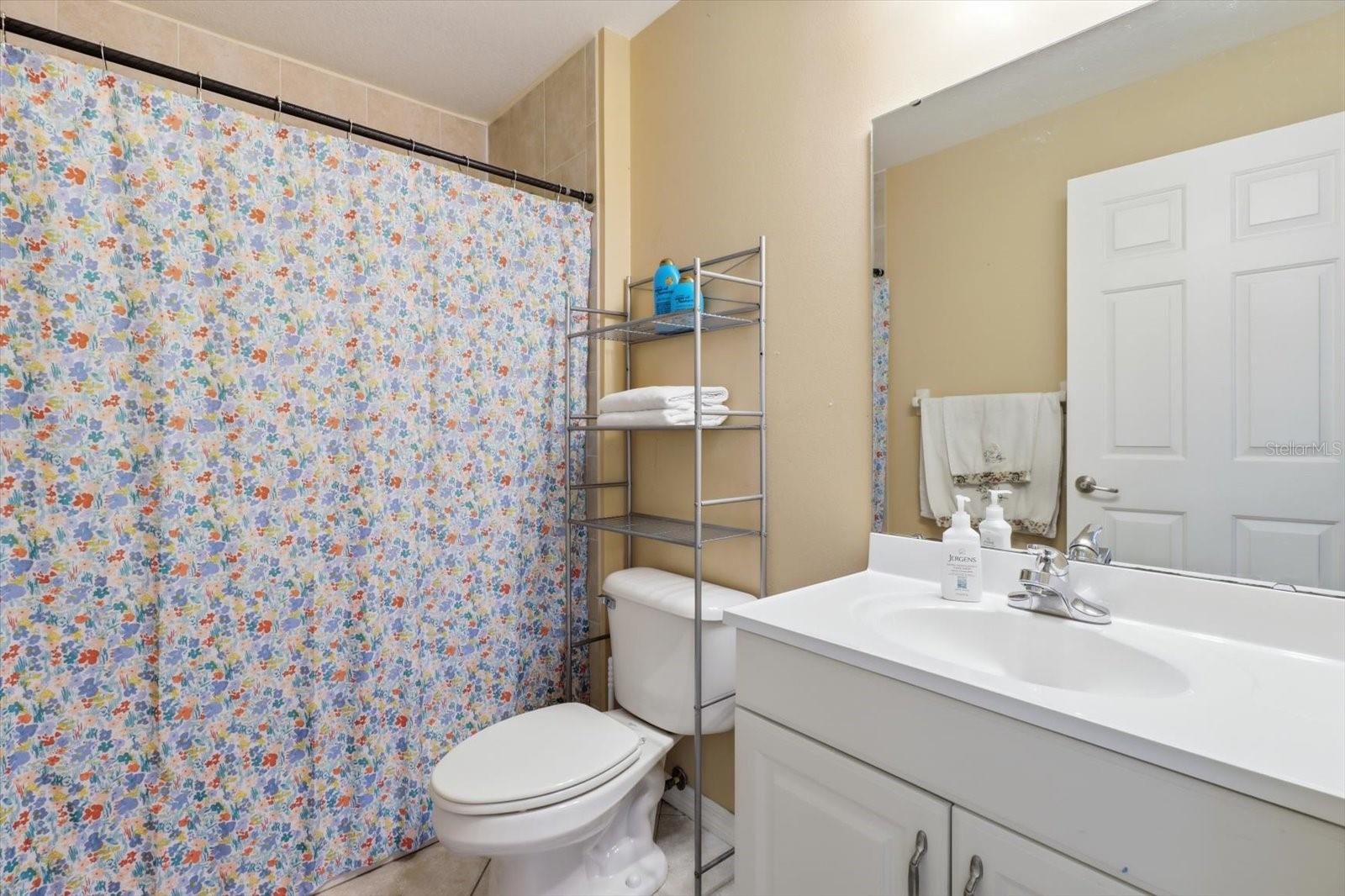 3220 E Rogers St Property Photo 17