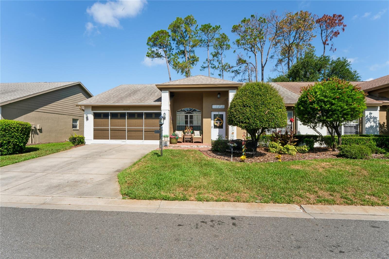 18607 Bent Pine Dr Property Photo 2