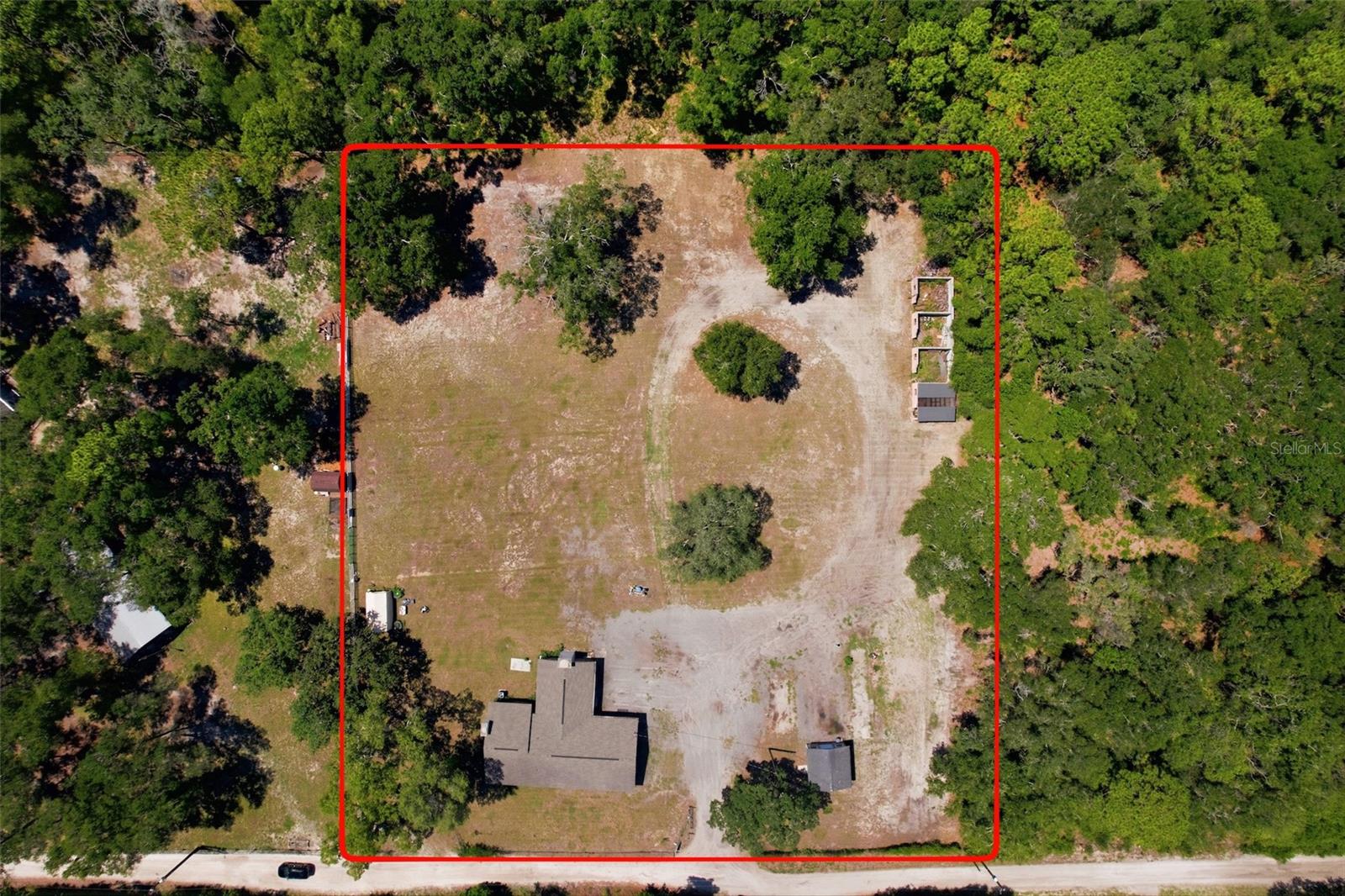 16700 Auburndale Ln Property Photo 2