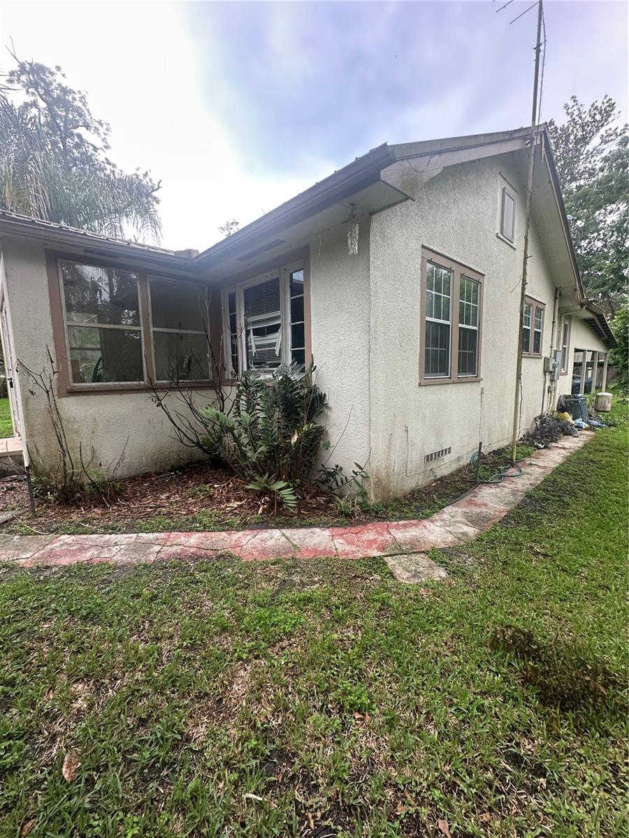 237 Broad St Property Photo 2