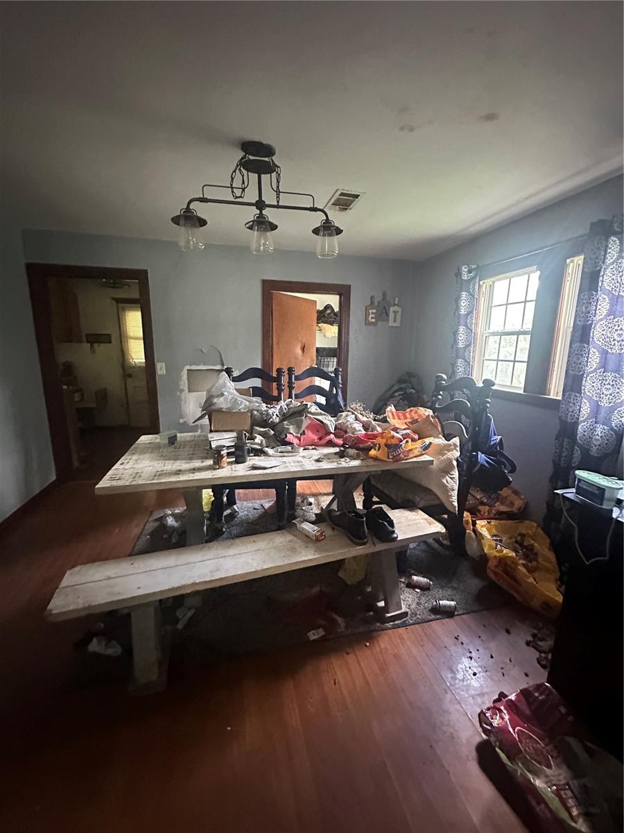 237 Broad St Property Photo 12