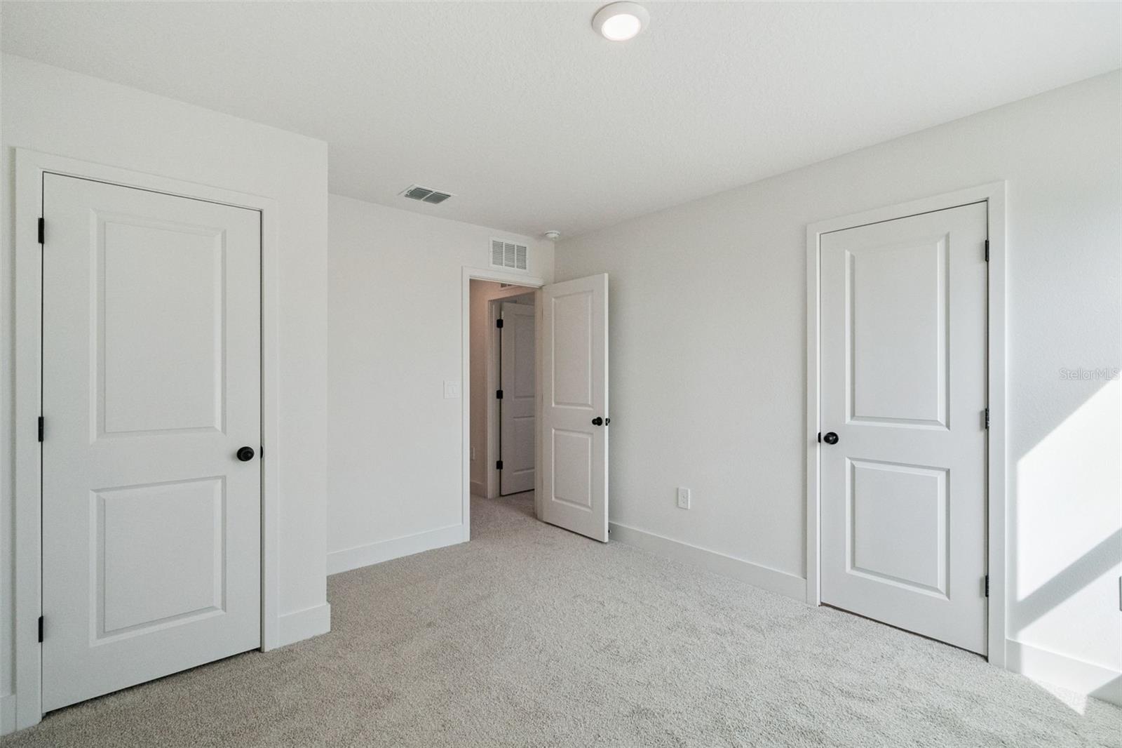 714 Emerald Grove Dr Property Photo 22