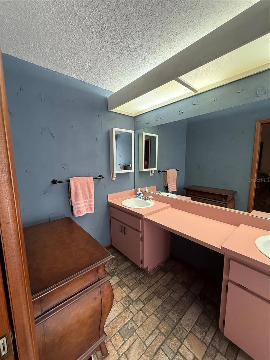 9231 Eldridge Rd Property Photo 11