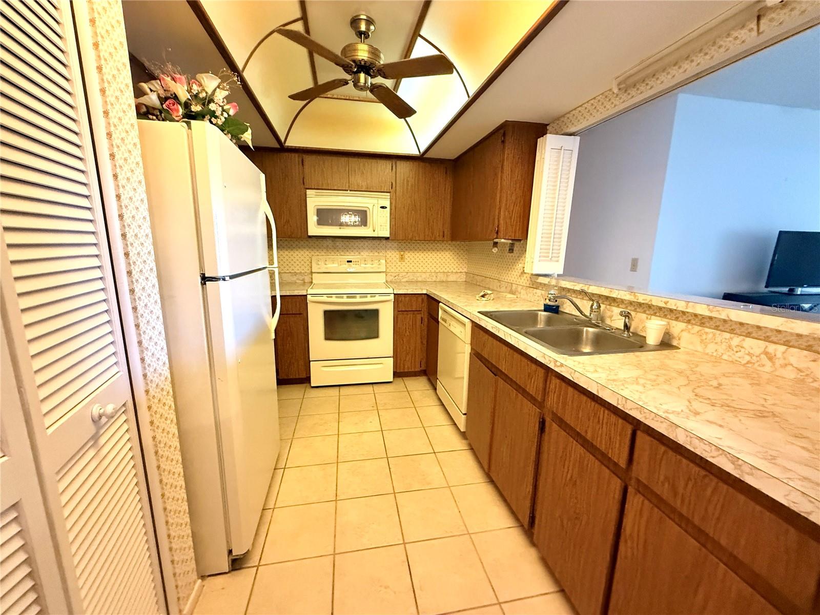 8111 Bugle Ct #2 Property Photo 2