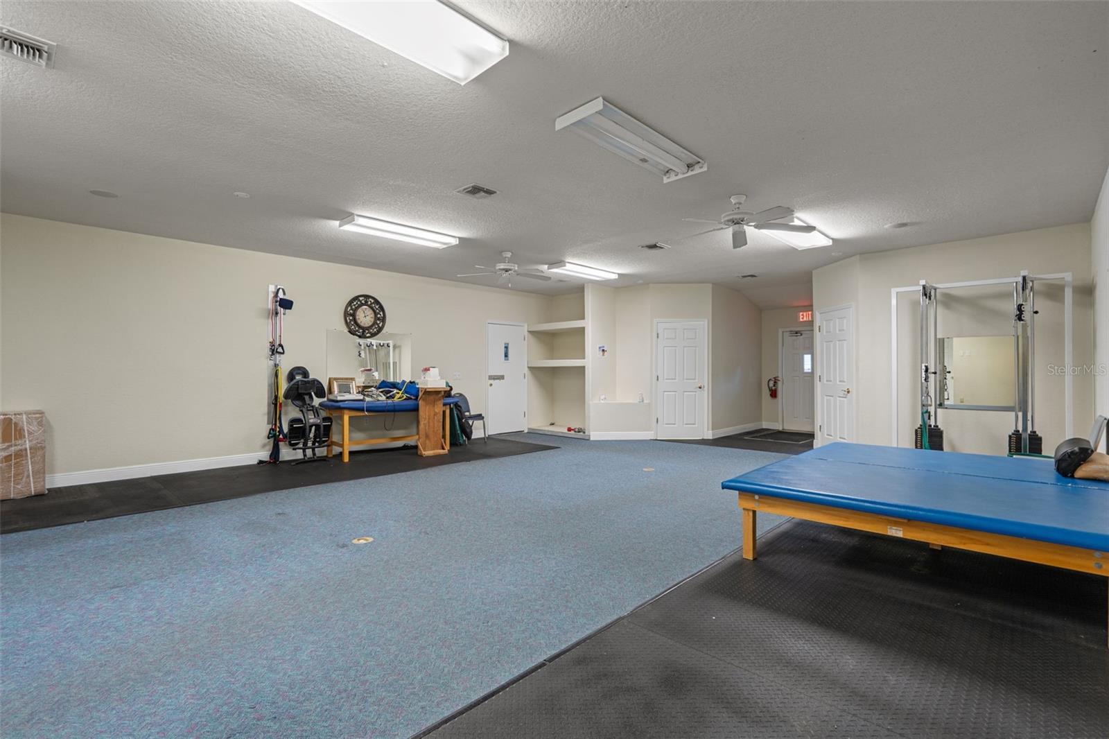 1377 Deltona Blvd Property Photo 10