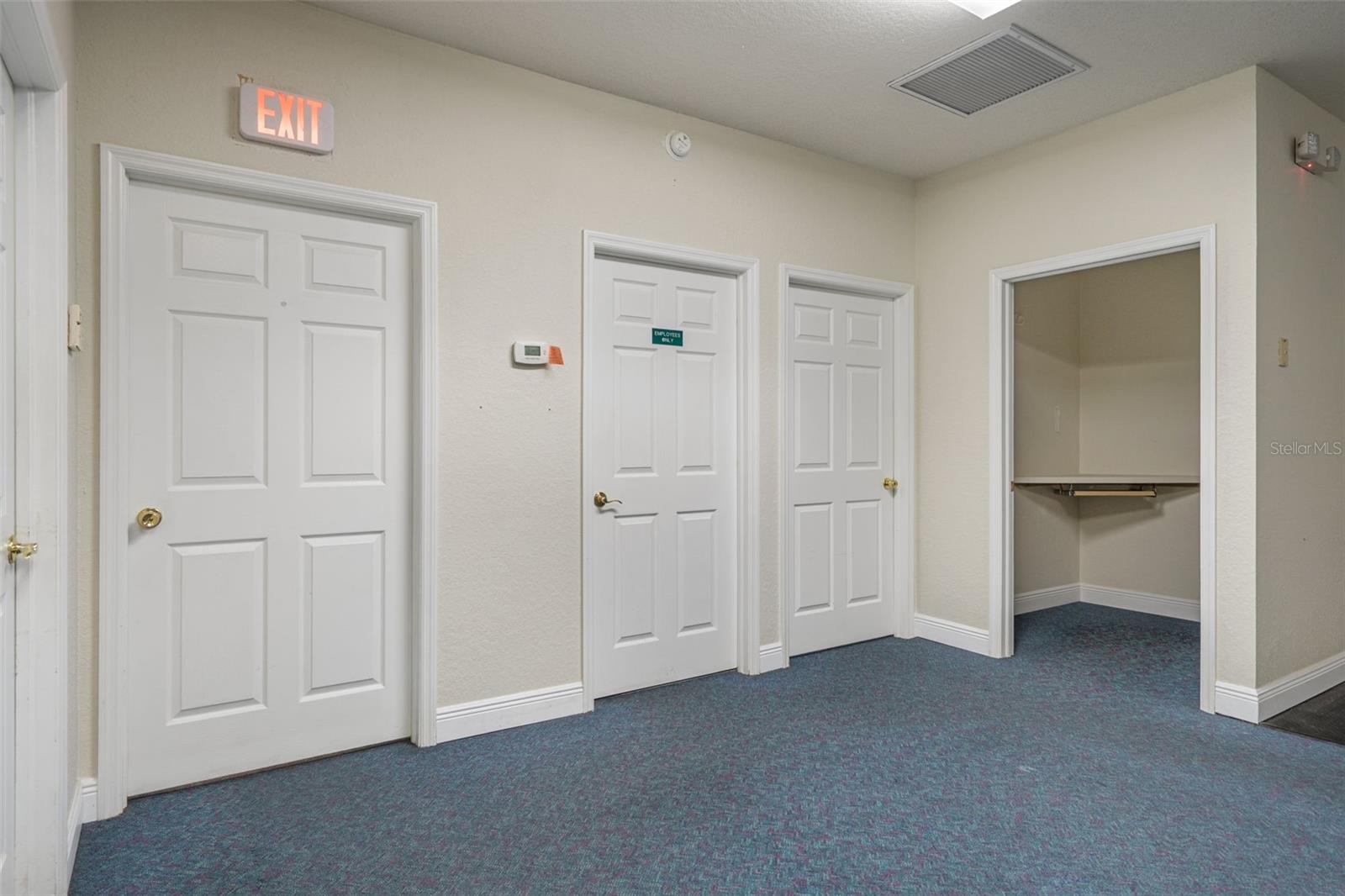 1377 Deltona Blvd Property Photo 11