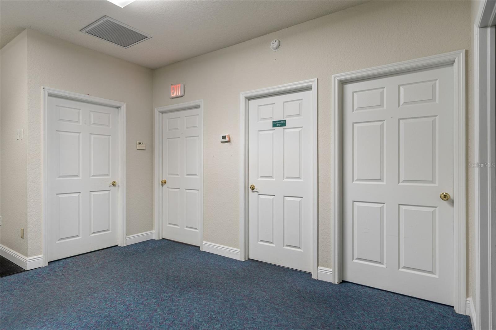 1377 Deltona Blvd Property Photo 12