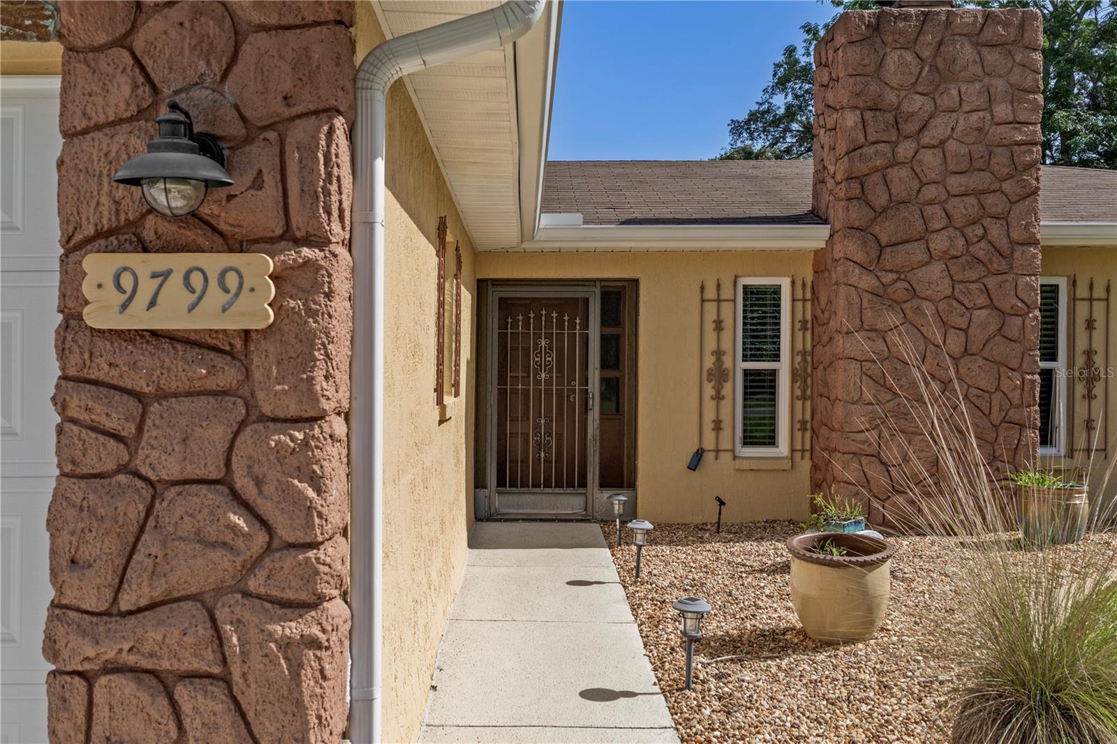 9799 Horizon Dr Property Photo 3