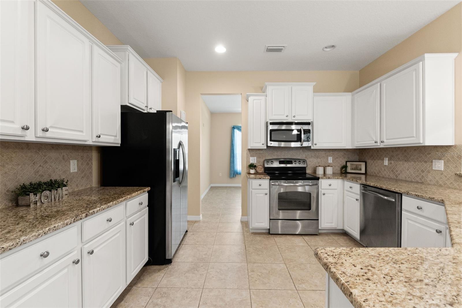 13589 Hunters Point St Property Photo 14