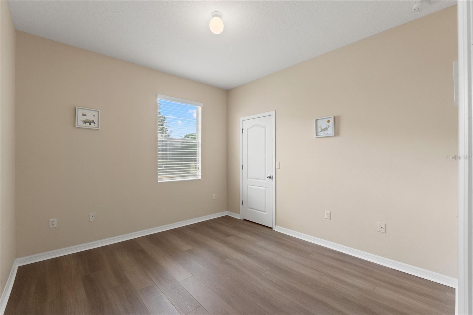 13589 Hunters Point St Property Photo 21