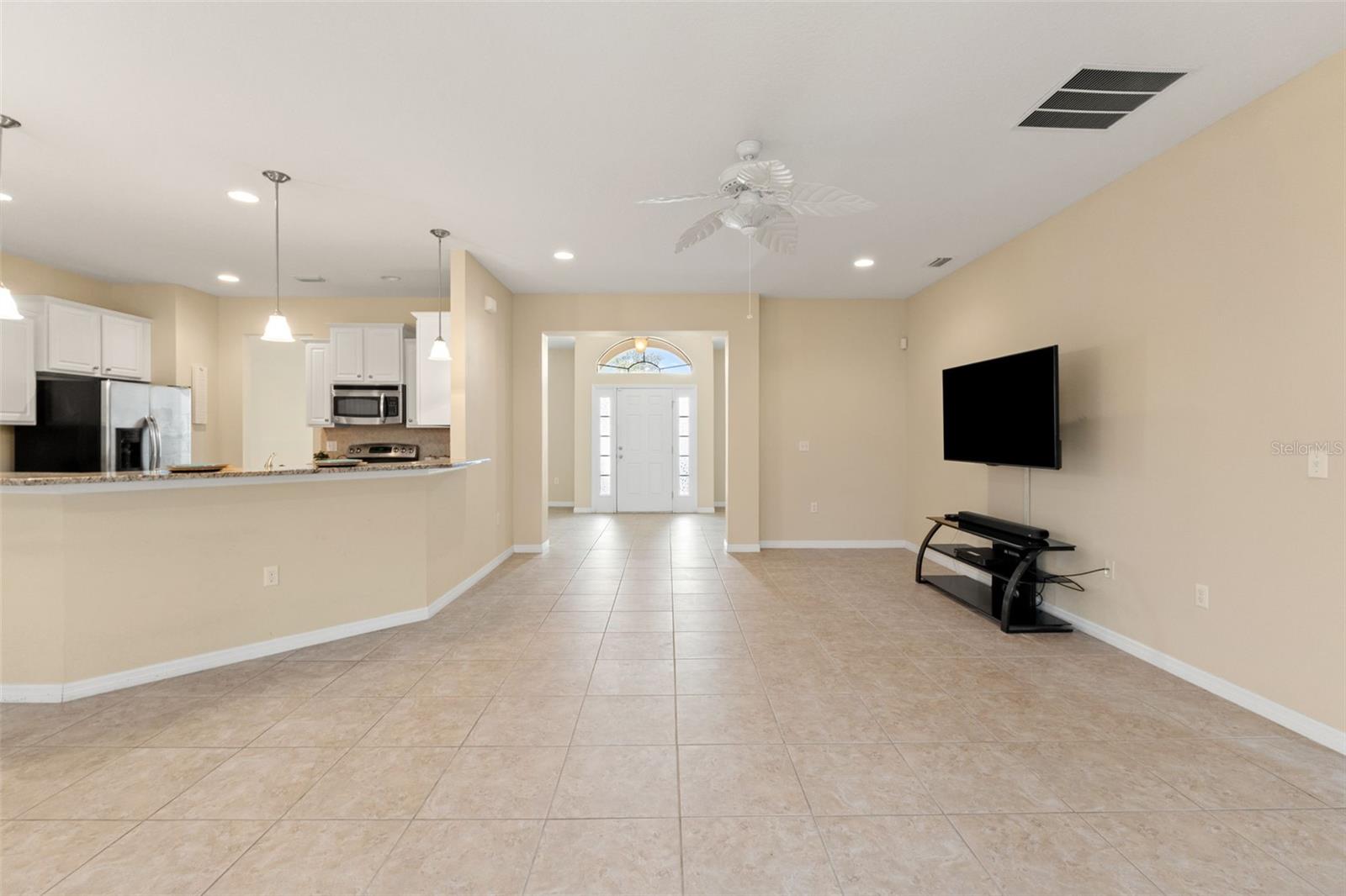 13589 Hunters Point St Property Photo 27