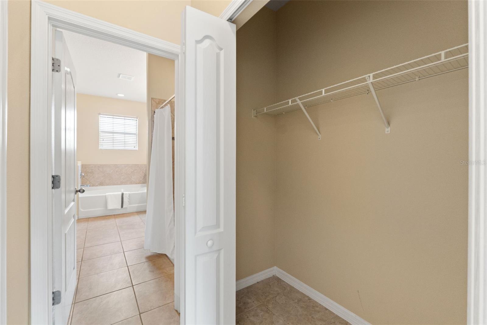 13589 Hunters Point St Property Photo 33