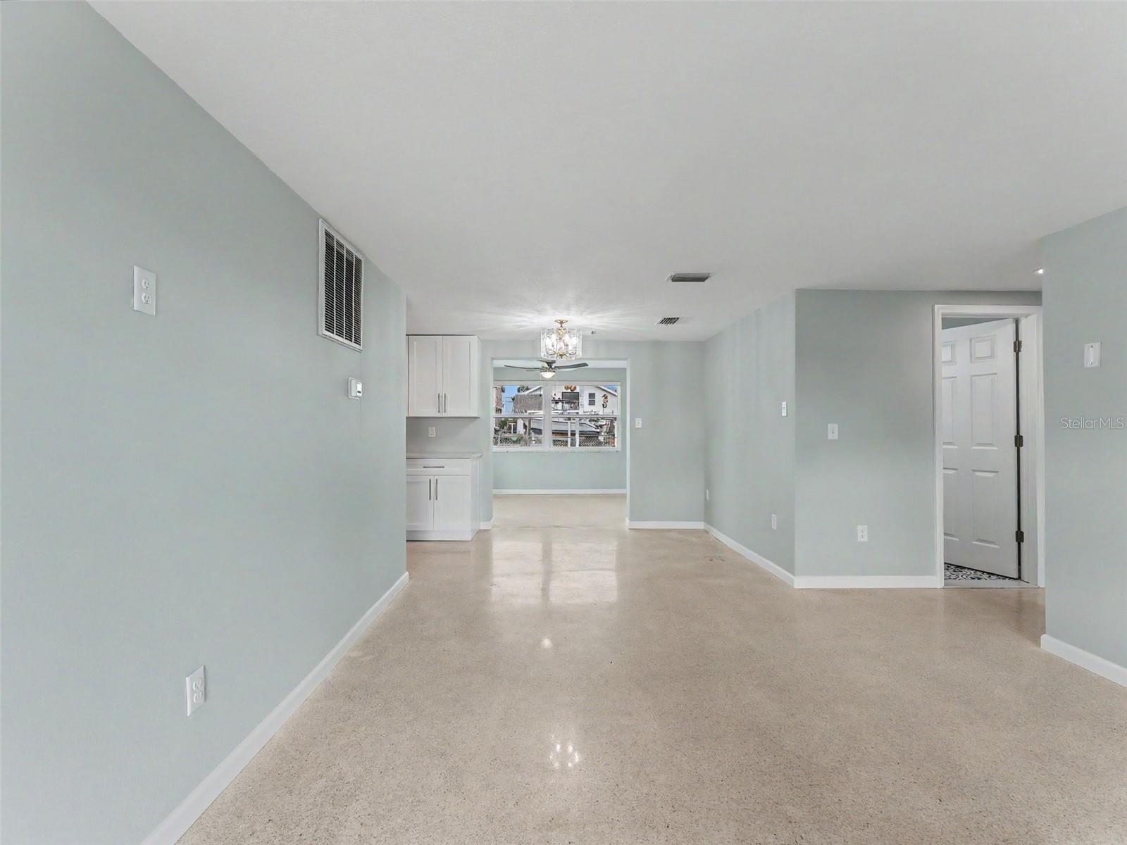 13530 Maria Dr Property Photo 15