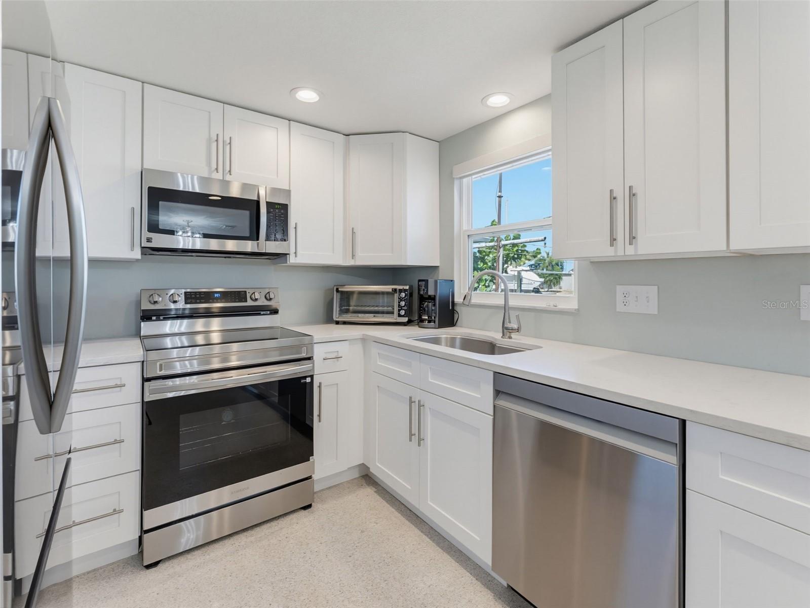 13530 Maria Dr Property Photo 19