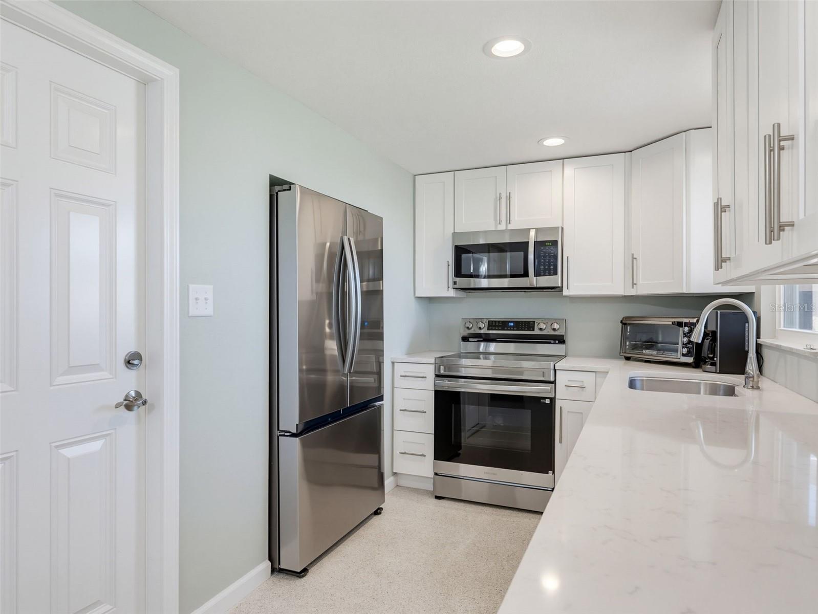 13530 Maria Dr Property Photo 21