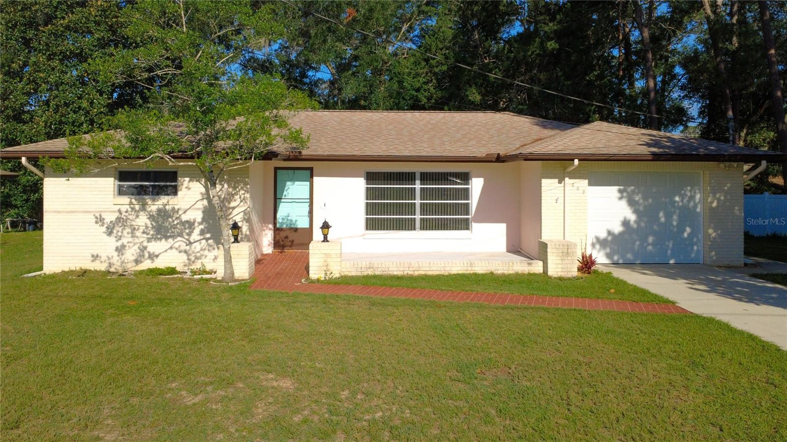 609 Goodyear Ave Property Photo 3