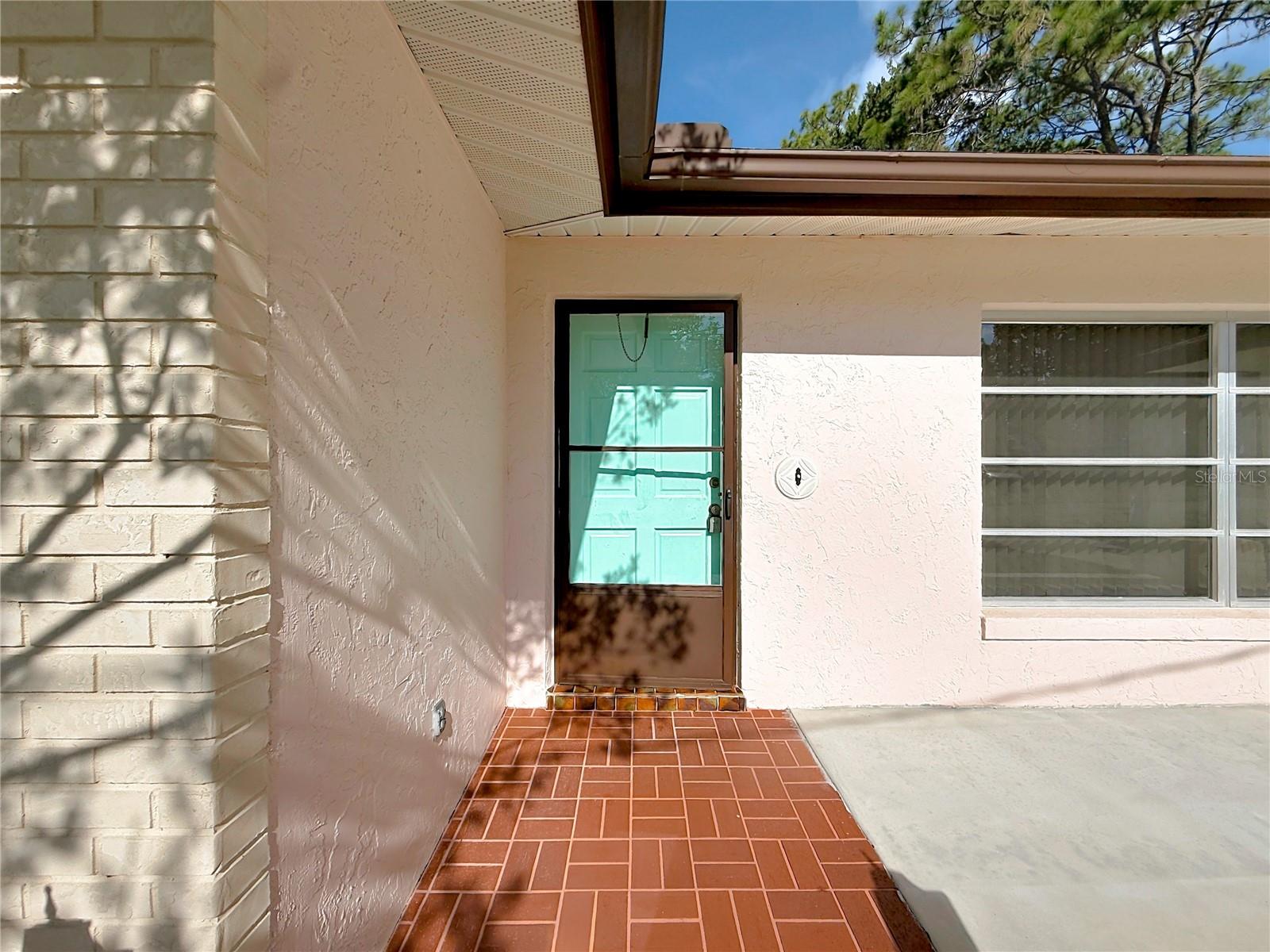 609 Goodyear Ave Property Photo 4
