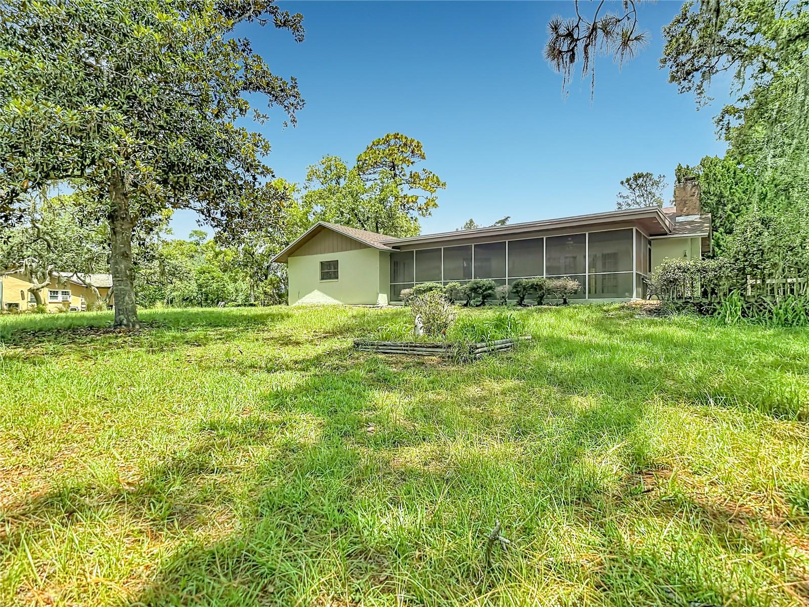 10050 Deer Ln Property Photo 2